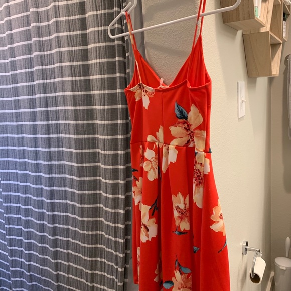 Dresses and tunic - Picture 3 of 10